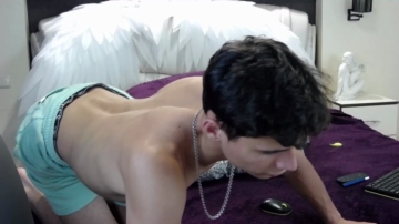 Denhummer  16-07-2021 video lickfinger